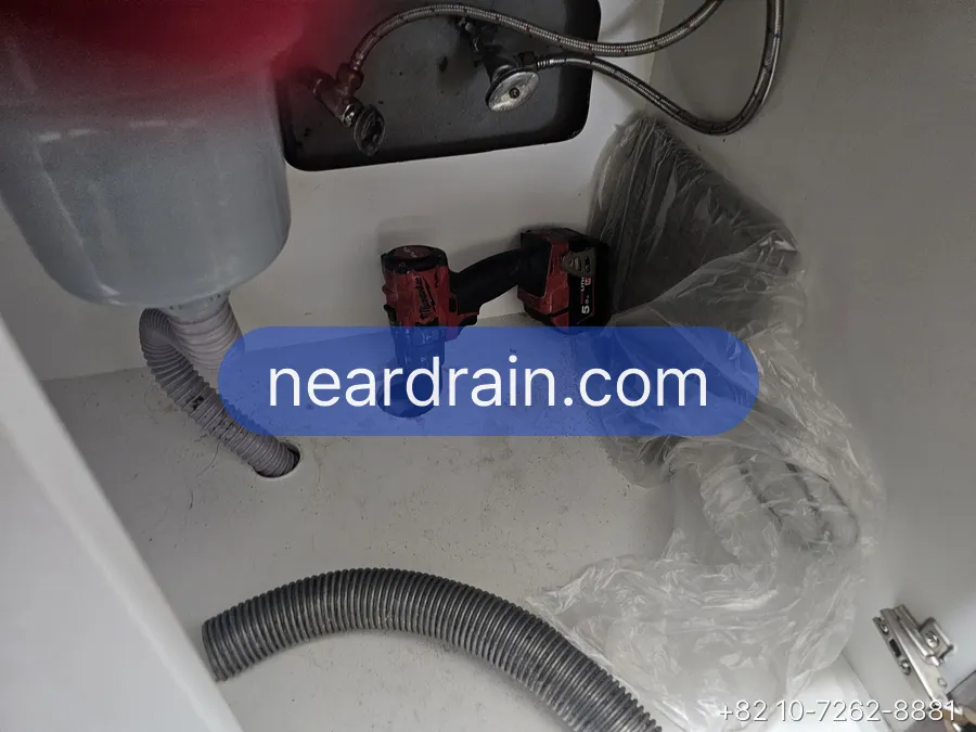 Under-sink supply lines during a fixture swap
